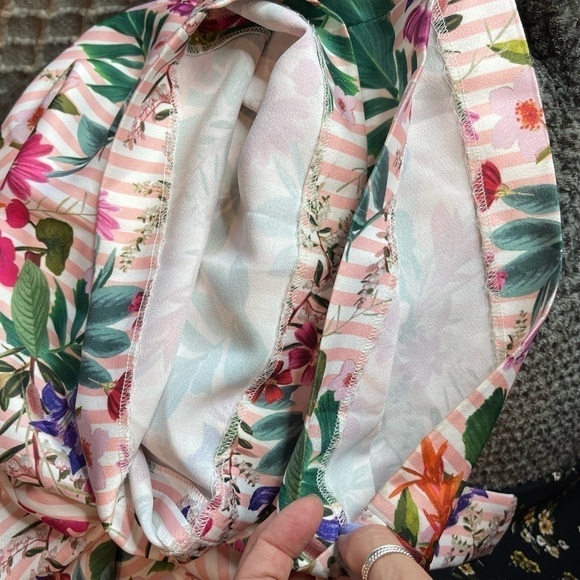 Gianni & Bini Striped Floral Wide Leg Belted pants spring summer size 8 - Picture 12 of 13